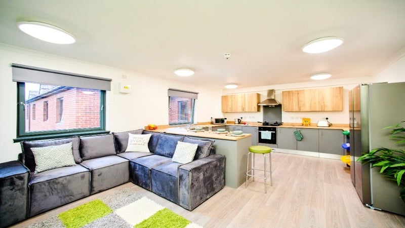 Room Bowsden Court in Newcastle upon Tyne