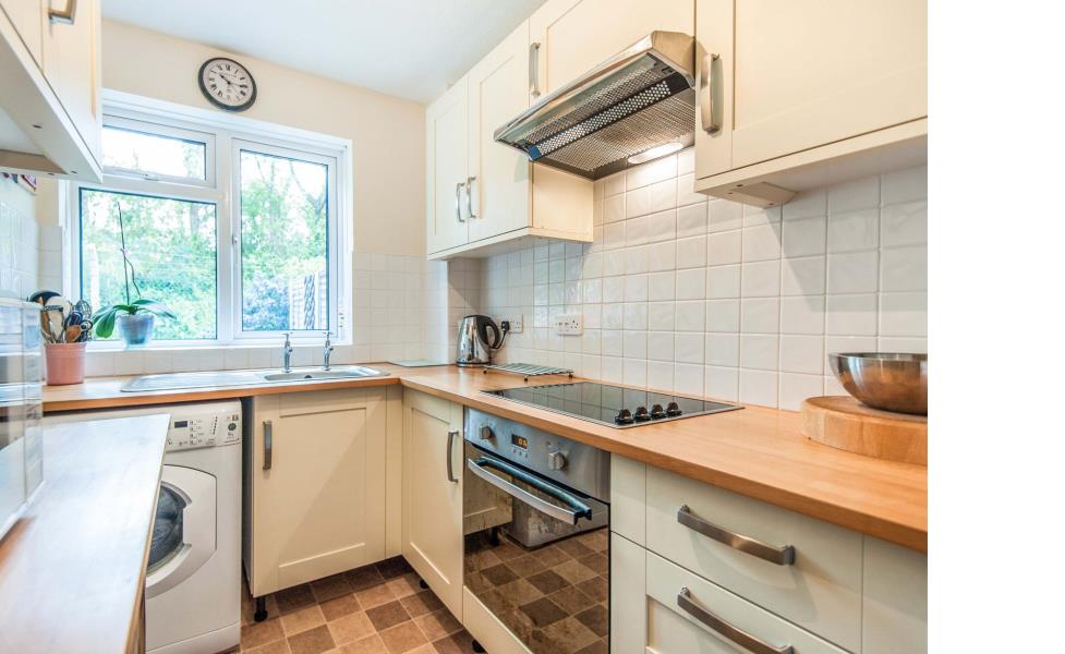 Flat Willowmead Close in Woking