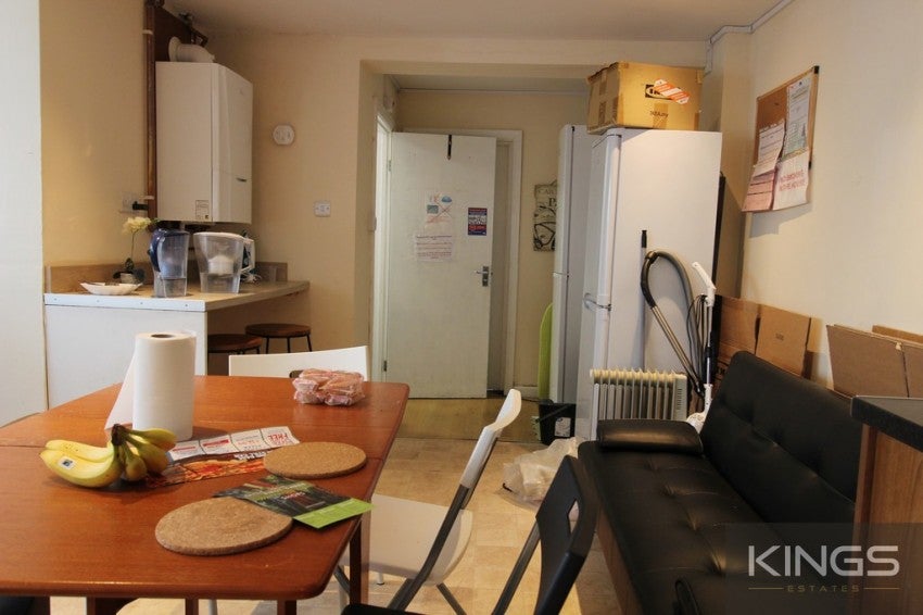 Flat Sirdar Road in Southampton