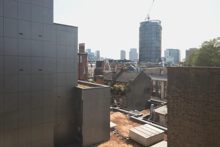 Flat Drysdale Street in Greater London