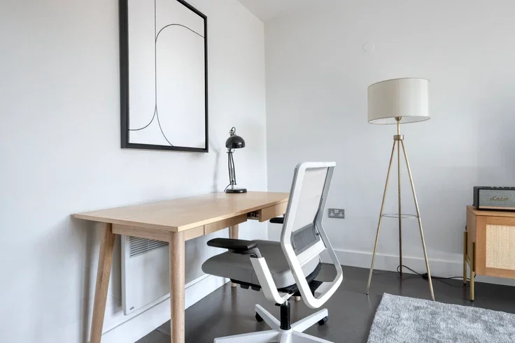 Flat Drysdale Street in Greater London