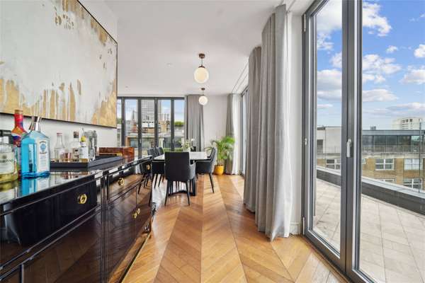 Flat Dean Street in City of Westminster