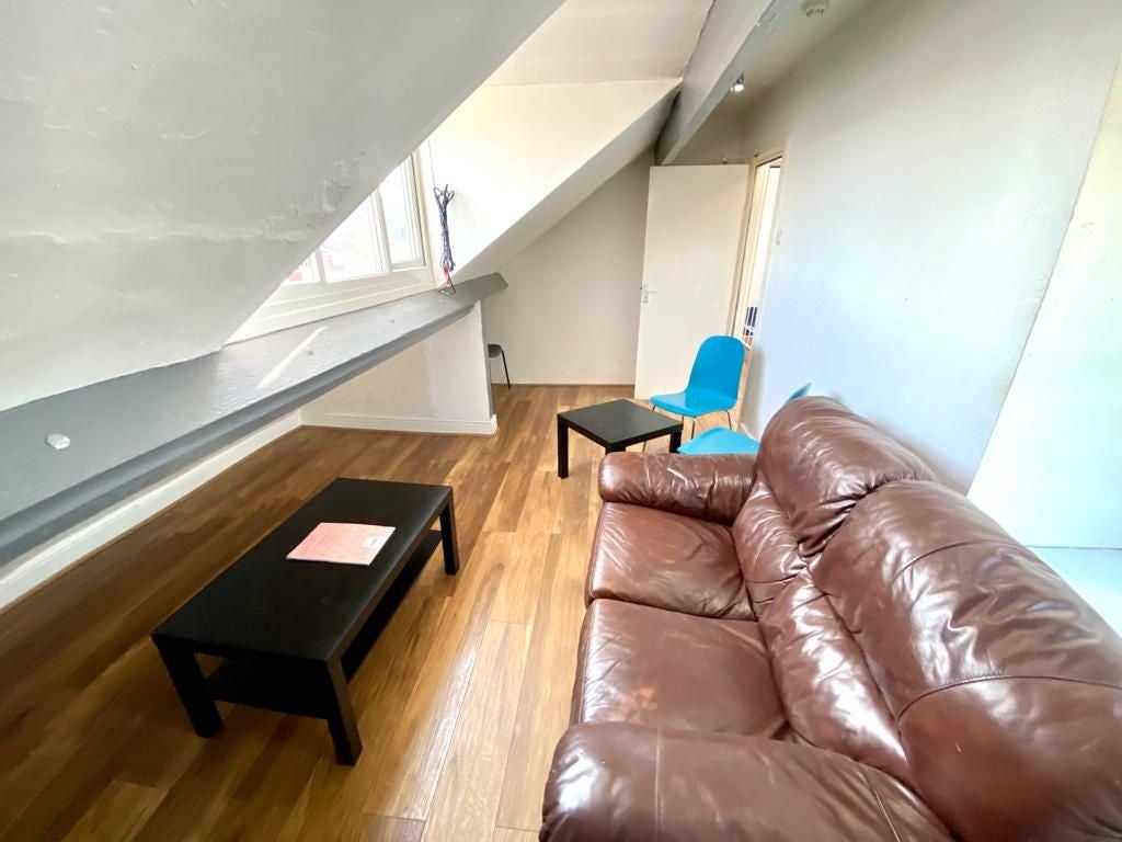 Flat Lancing Road in Sheffield