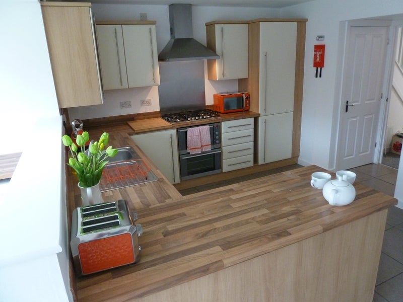 Room School Avenue in Basildon