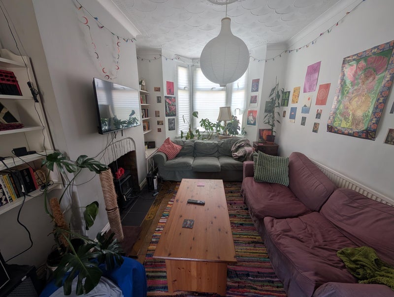 Room Monmouth Street in Cardiff