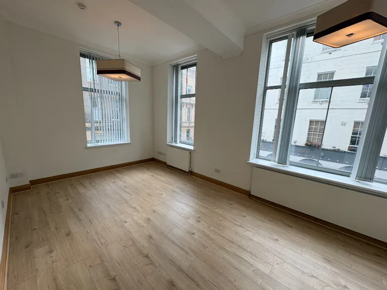 Flat Hutcheson Street in Glasgow