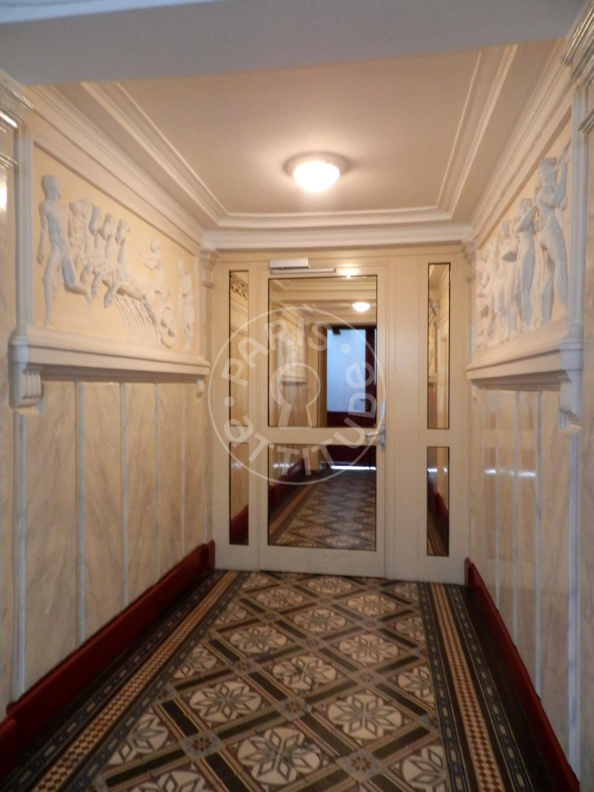 Flat Rue Laffitte in Paris