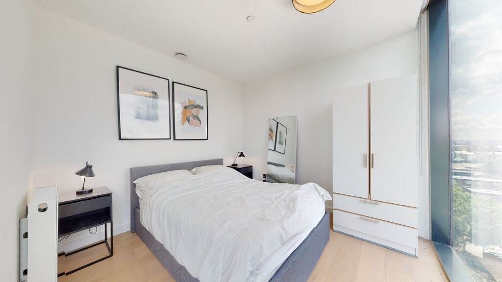 Flat Highgate Hill in Greater London