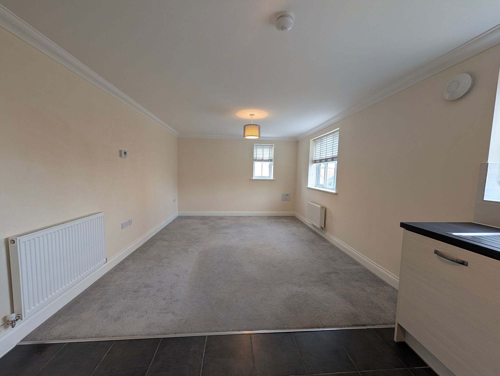 Flat Warren Avenue in East Suffolk