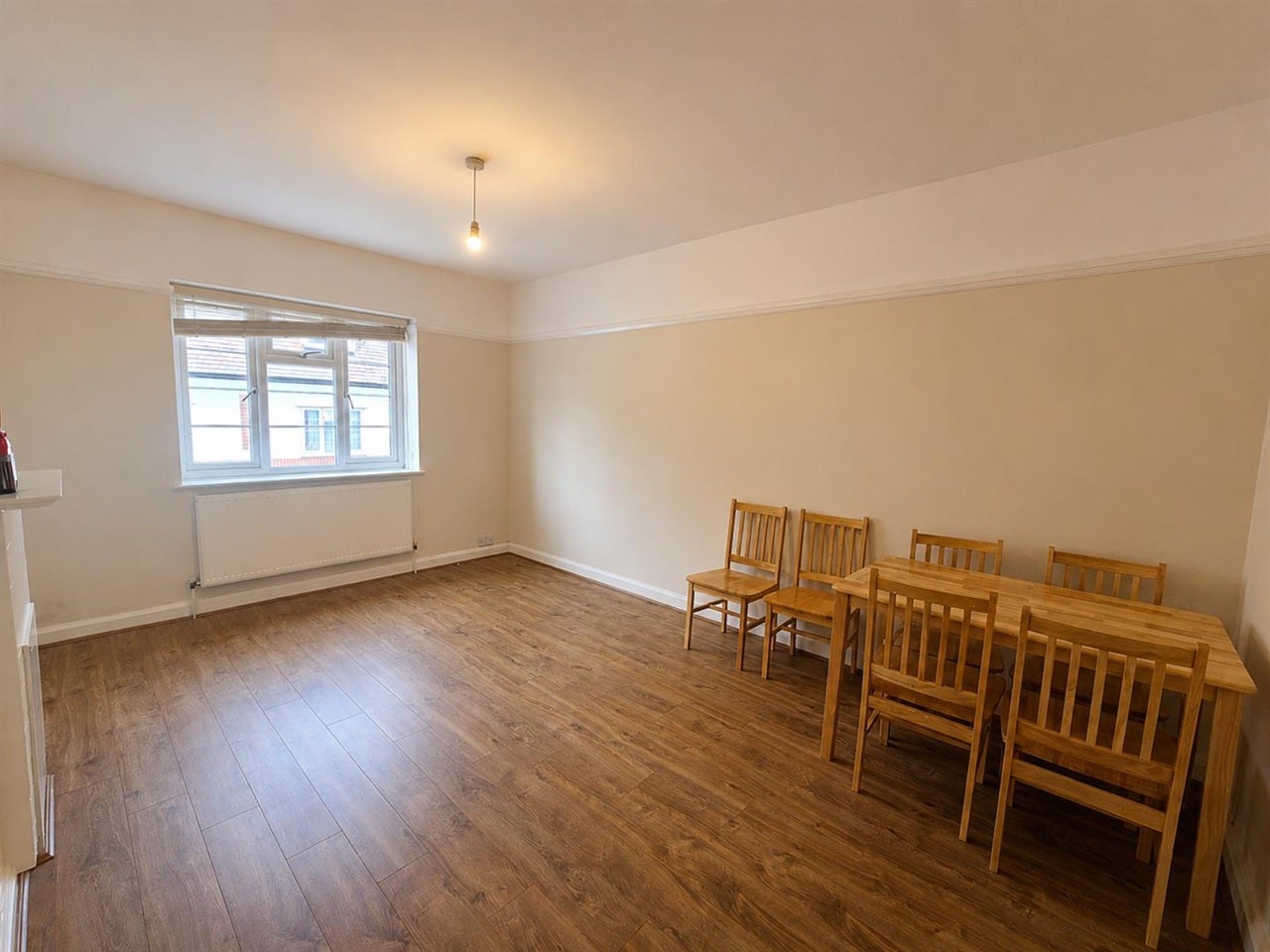 Flat Barrow Road in Greater London