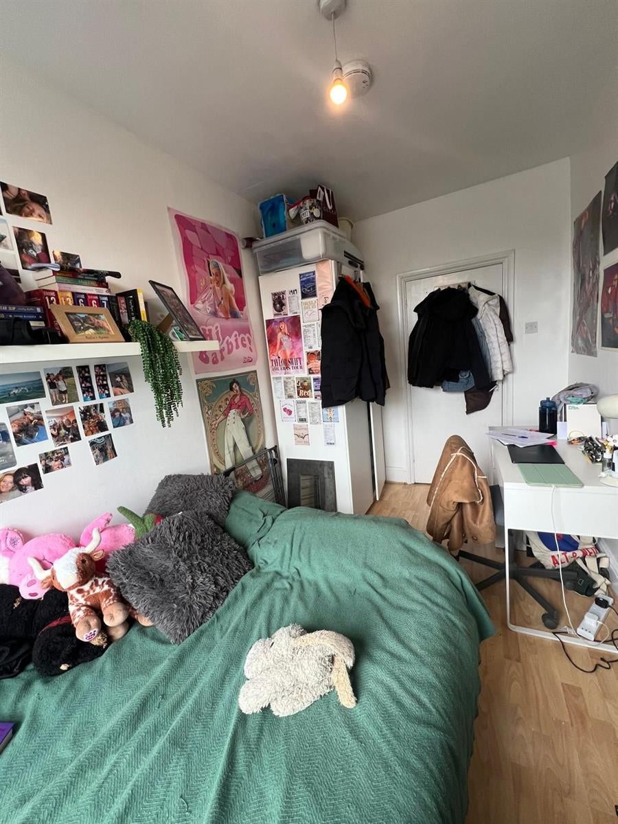 Flat Eburne Road in Greater London