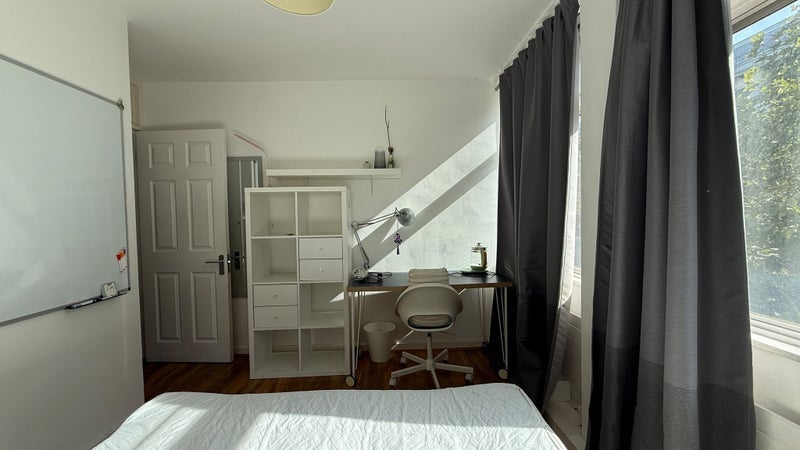 Room Grafton Way in Greater London