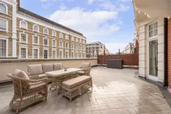 Flat Kynance Place in Greater London