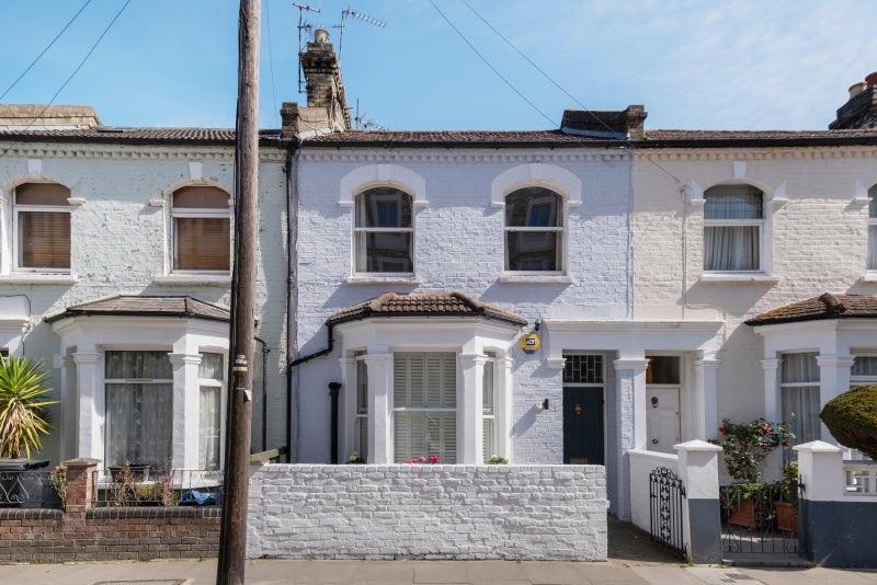 Flat Mendora Road in Greater London