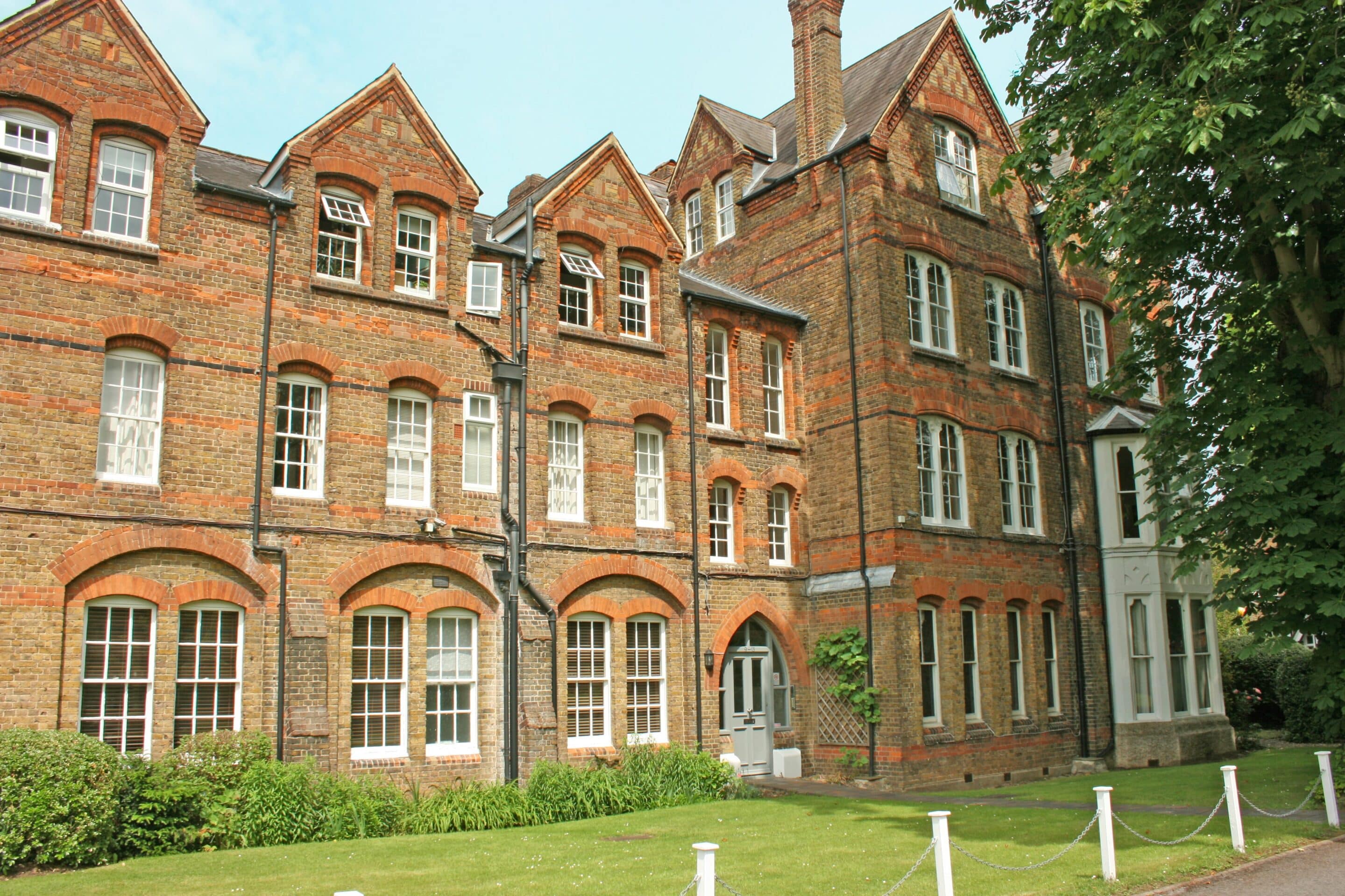 Flat Alma Road in Windsor