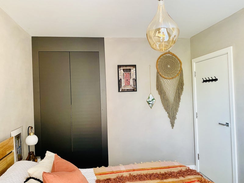 Room Avenue Road in Greater London