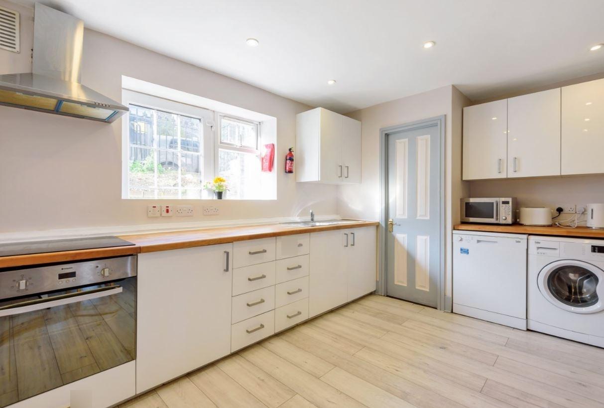 Flat Florence Road in Greater London