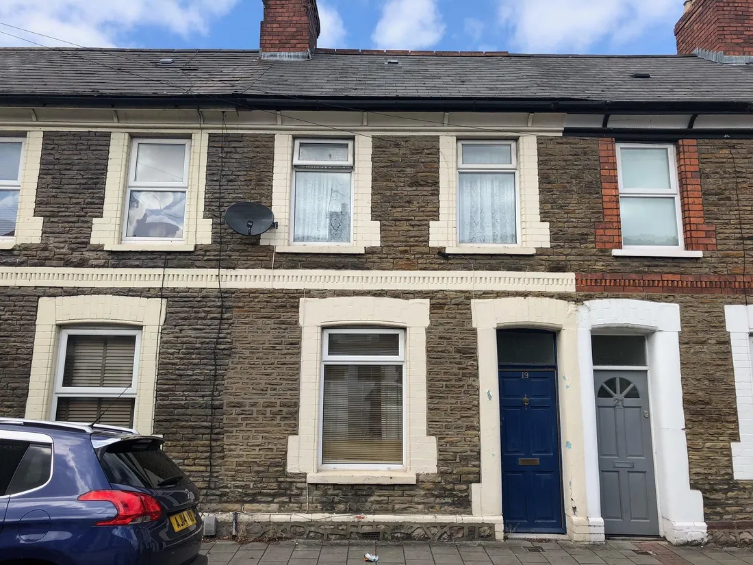 House Treharris Street in Cardiff