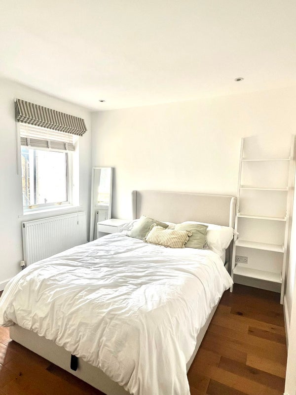Room Chesham Road in Greater London