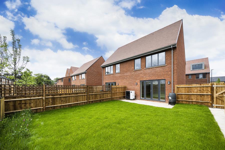 House Horsell Moor in Woking