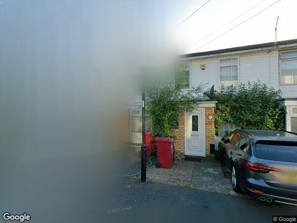 House Hogarth Close in Slough