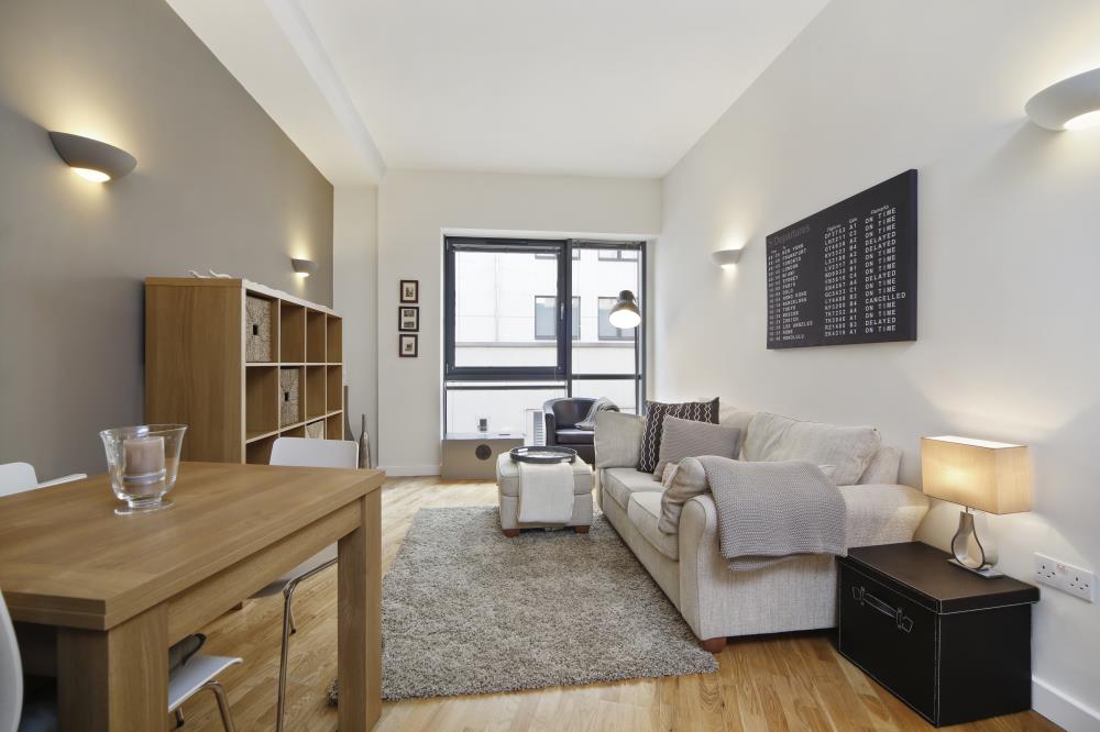Flat Shoreditch High Street in Greater London