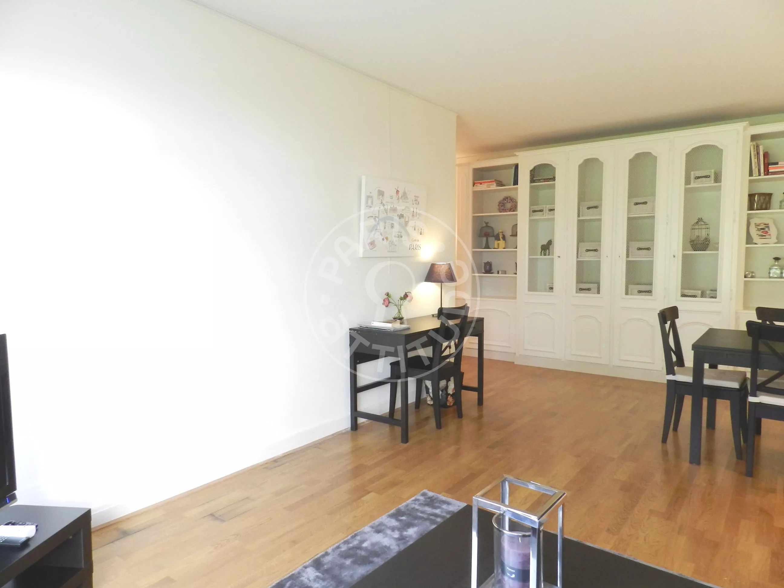 Appartement Place de Mexico à Paris