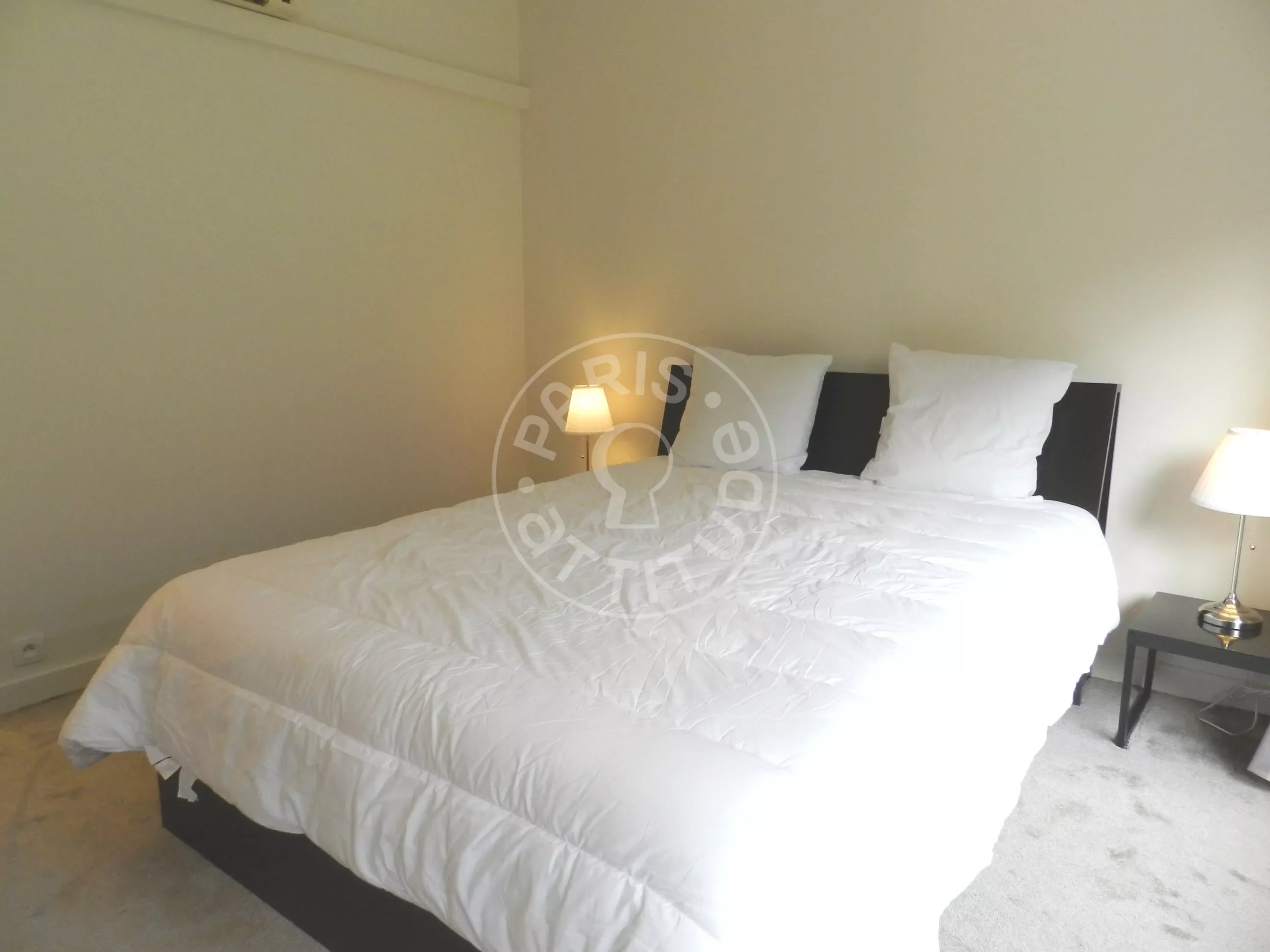 Appartement Place de Mexico à Paris