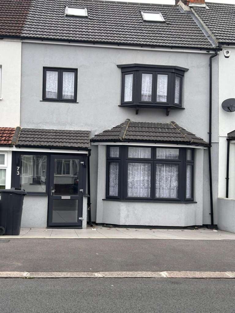 House Quebec Road in Greater London
