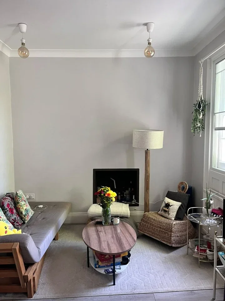 Flat Rosslyn Hill in Greater London