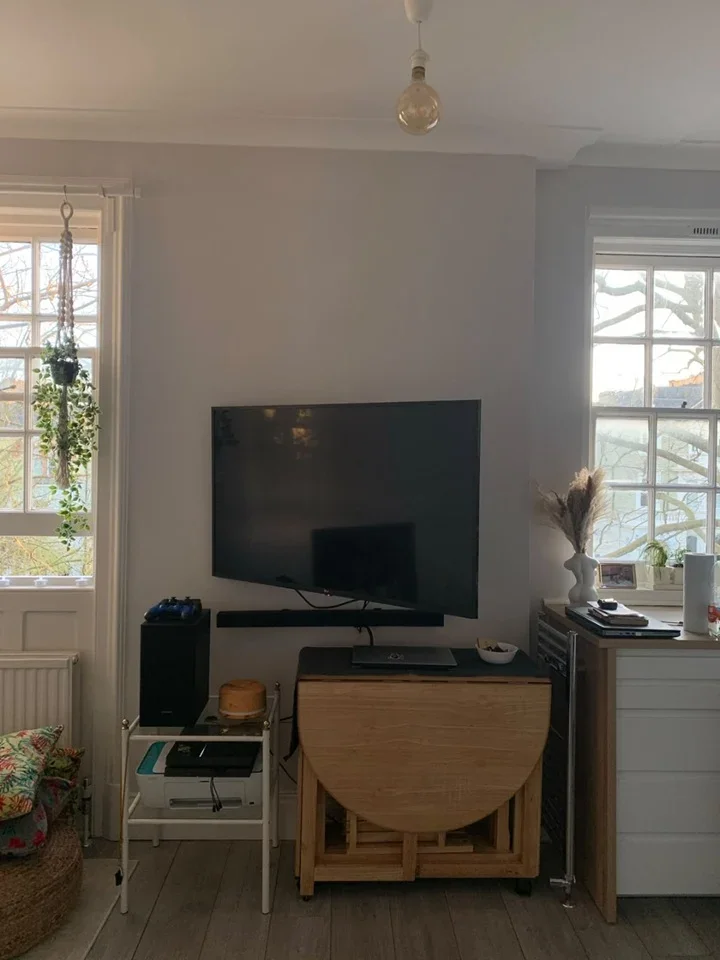 Flat Rosslyn Hill in Greater London