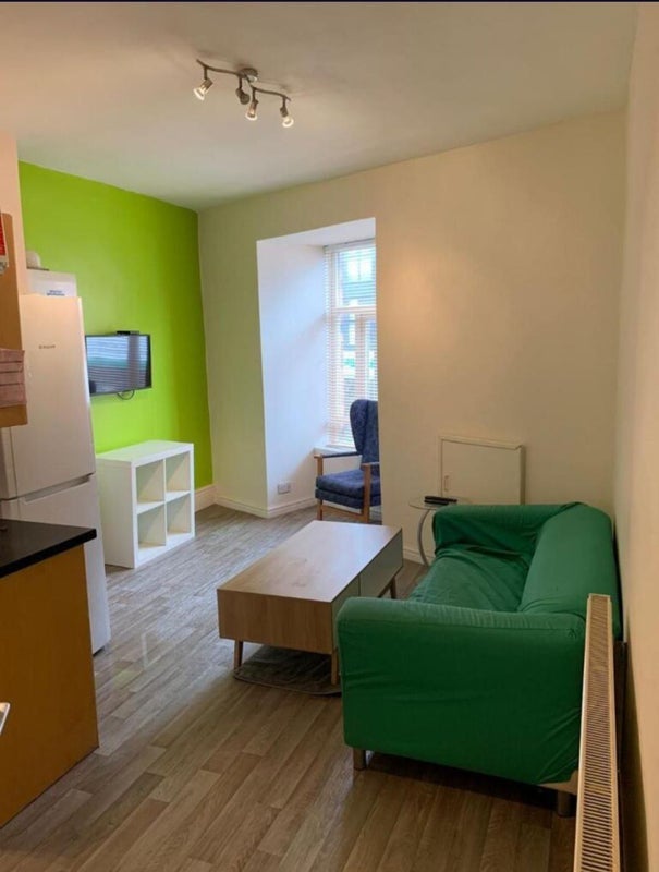 Flat Wilmslow Road in Manchester