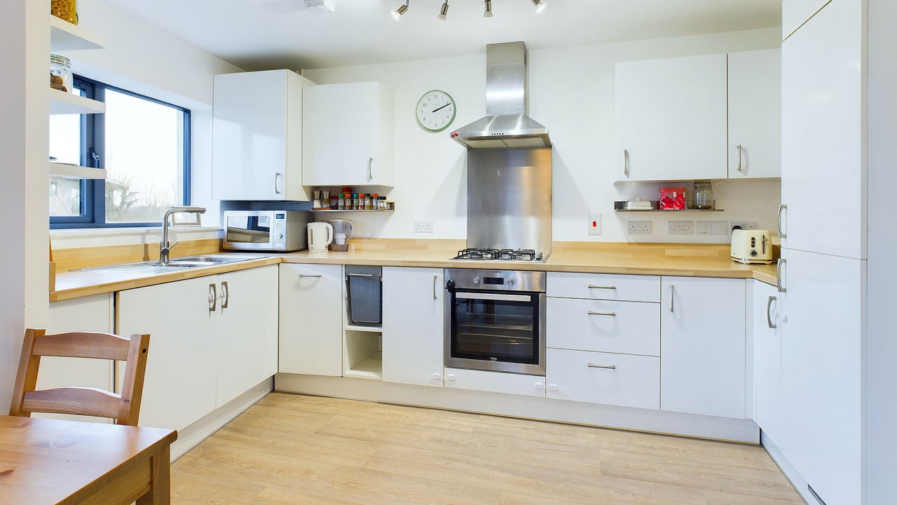 Flat Mitchell Close in Aylesbury