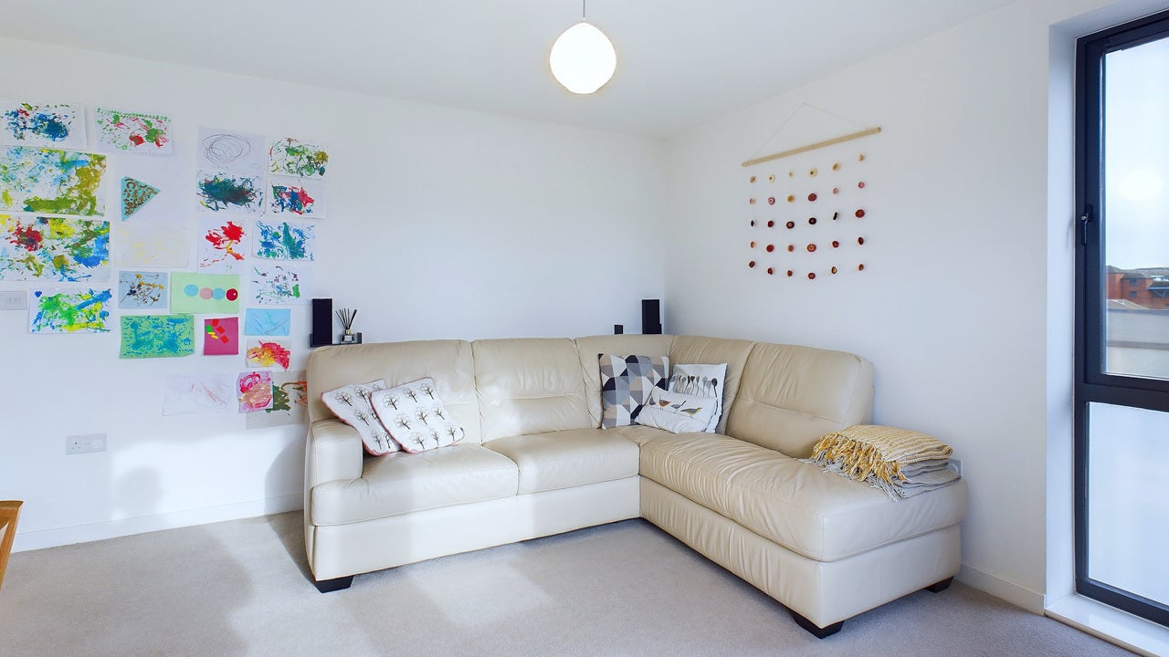 Flat Mitchell Close in Aylesbury