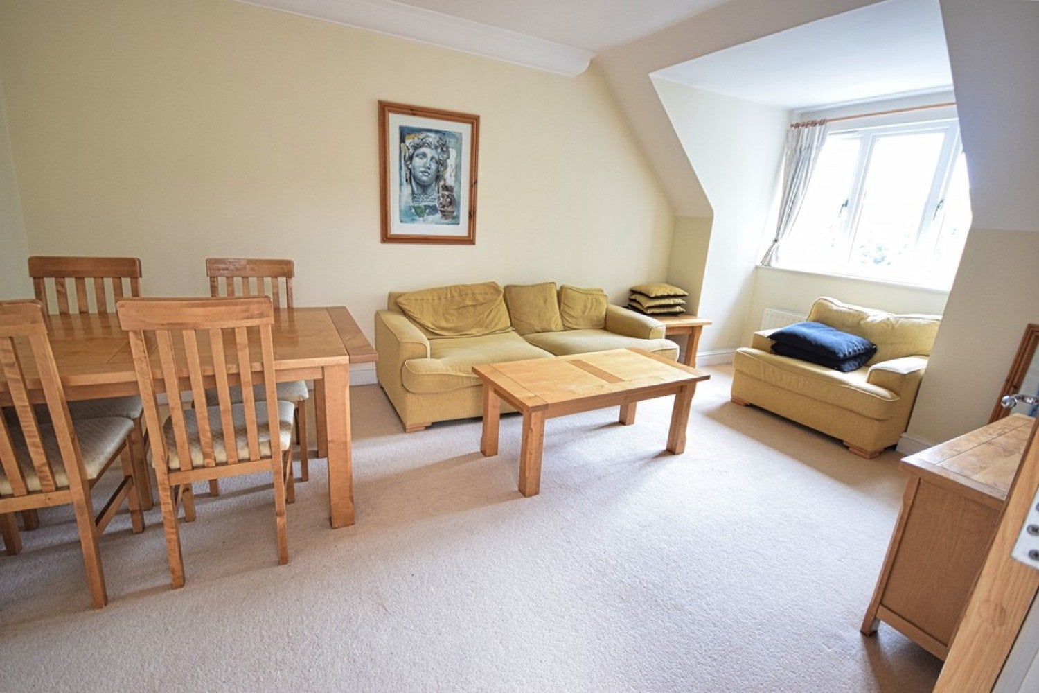 Flat Silhill Hall Road in Metropolitan Borough of Solihull