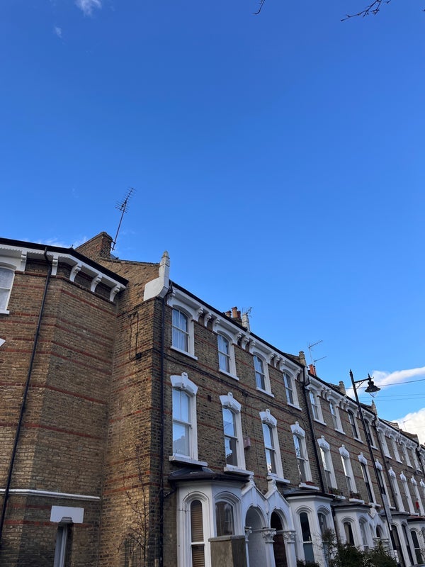 Room Crossley Street in Greater London
