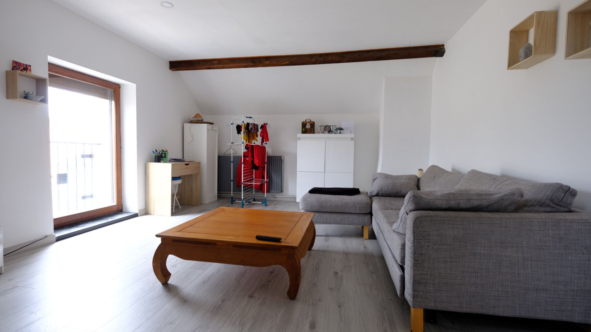 Flat Place Charles de Gaulle in Thaon-les-Vosges