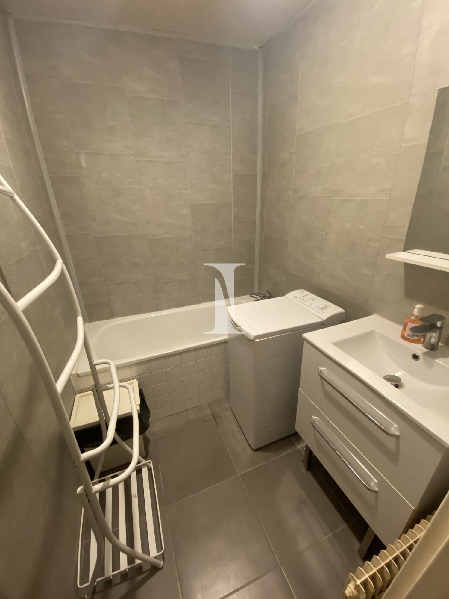 Flat Rue Georges Pitard in Paris