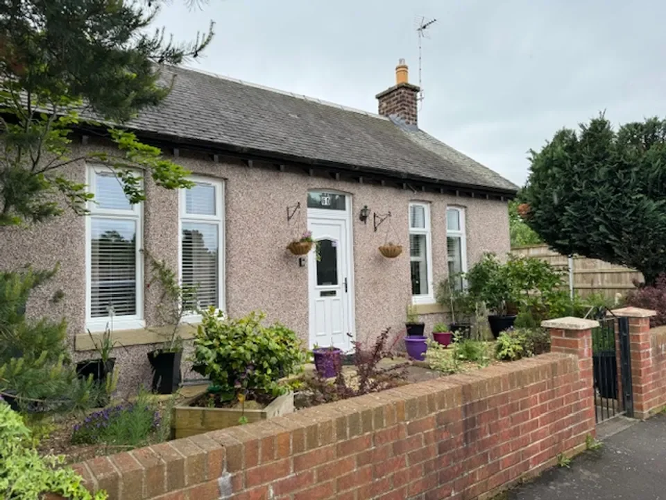 House Dean Park in Newtongrange