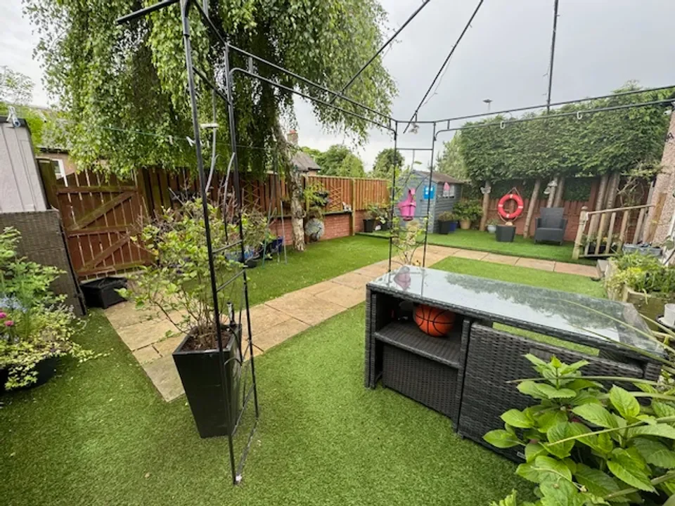 House Dean Park in Newtongrange