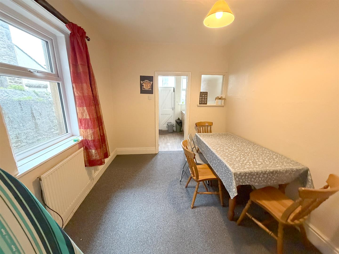 Room Cork Road in Lancaster