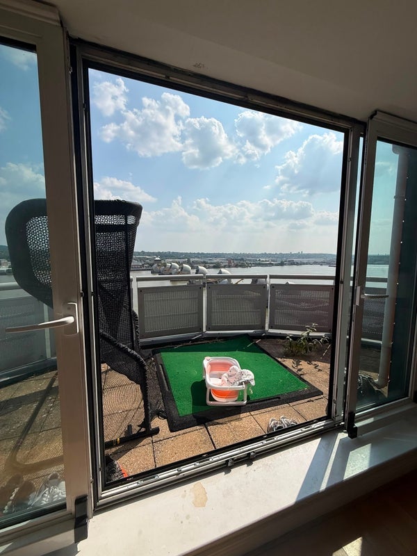 Room Booth Road in Greater London