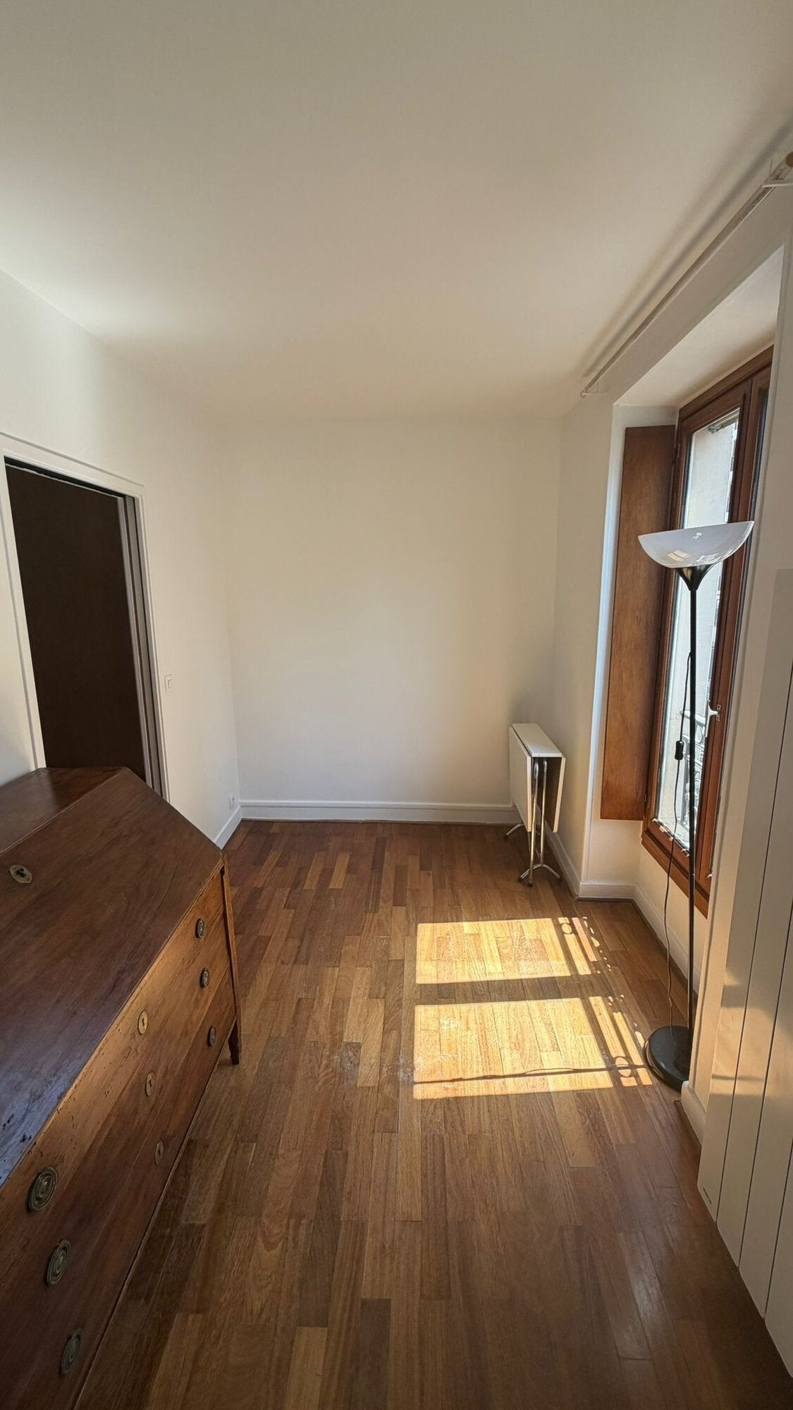 Appartement Rue d'Aix à Paris