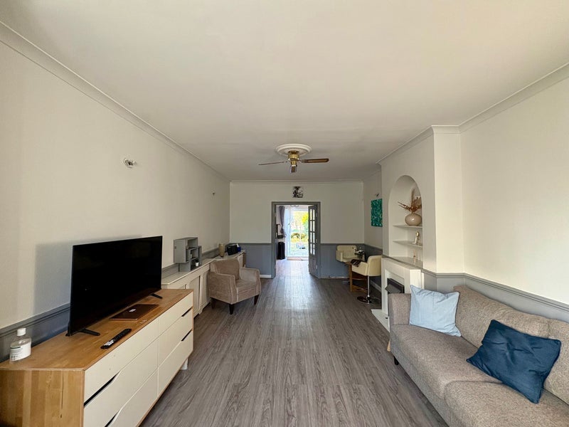 Room Spalding Road in Greater London