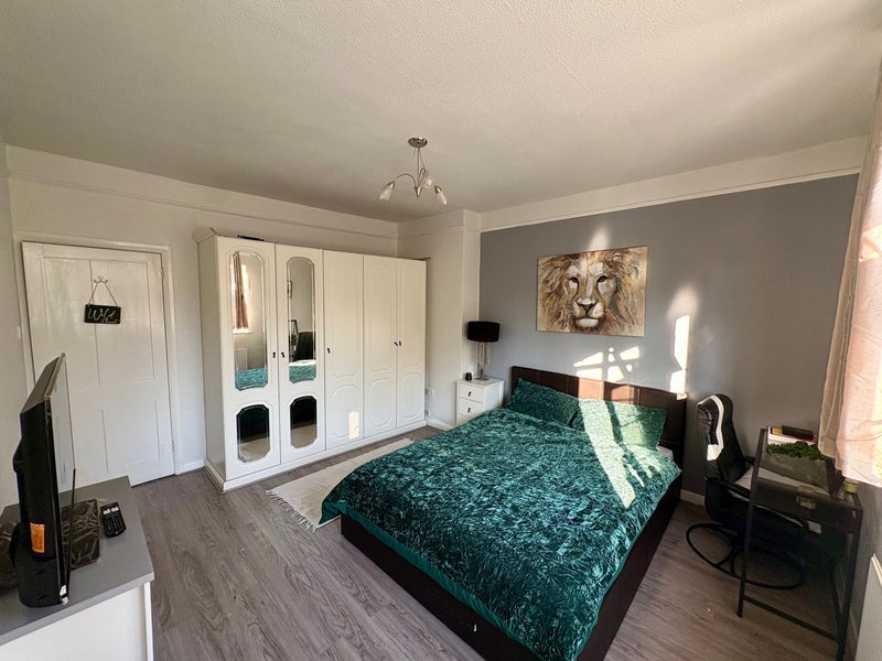 Room Spalding Road in Greater London