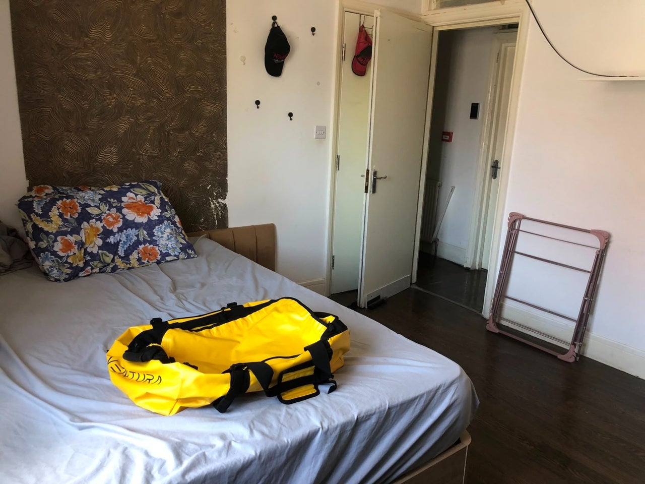Room Eton Avenue in Greater London