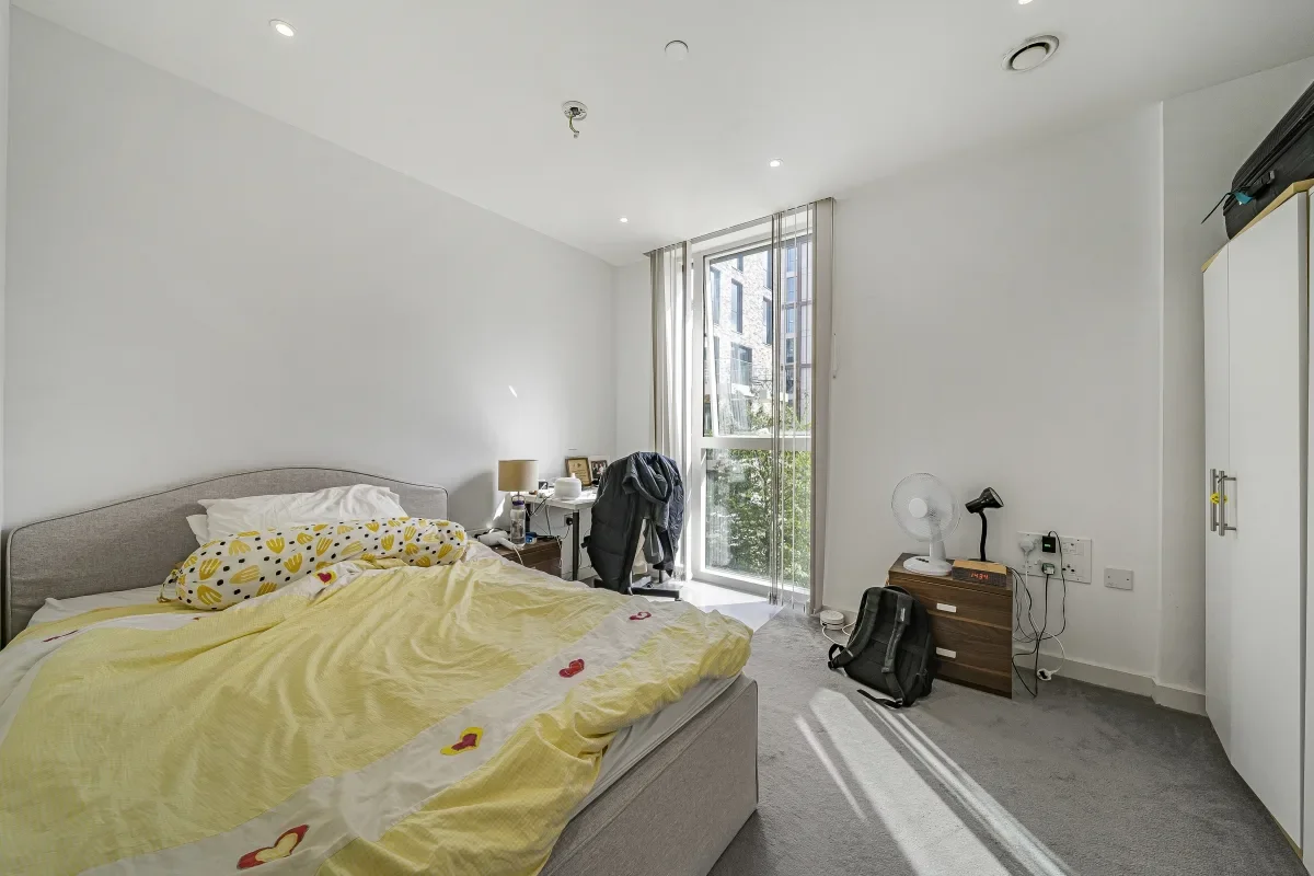 Flat Woodberry Down in Greater London