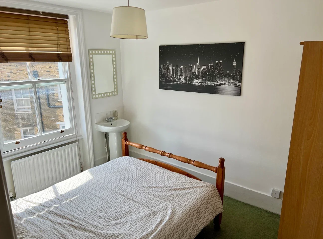 Room Kennington Lane in Greater London