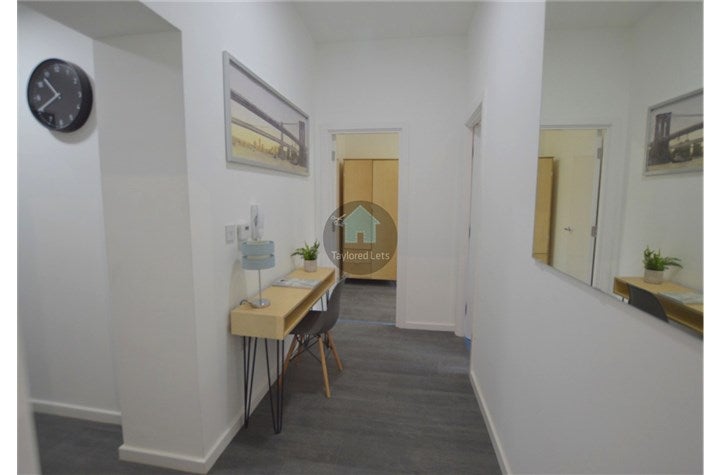Flat Mosley Street in Newcastle upon Tyne