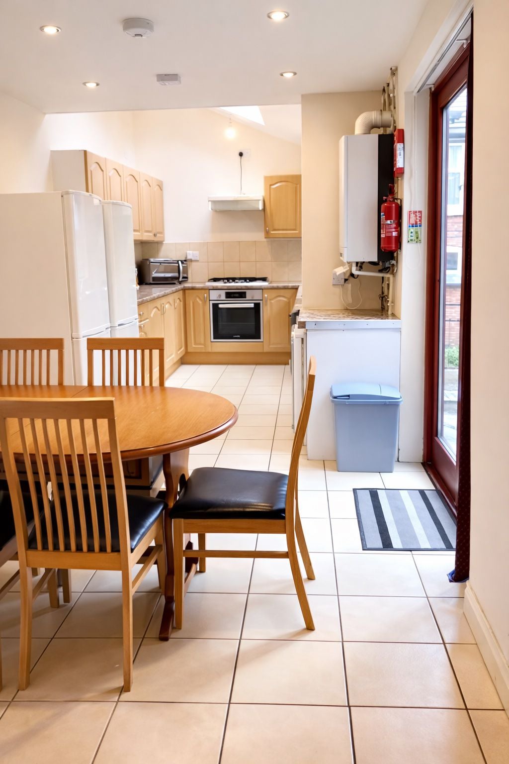 Room Teversal Avenue in Nottingham